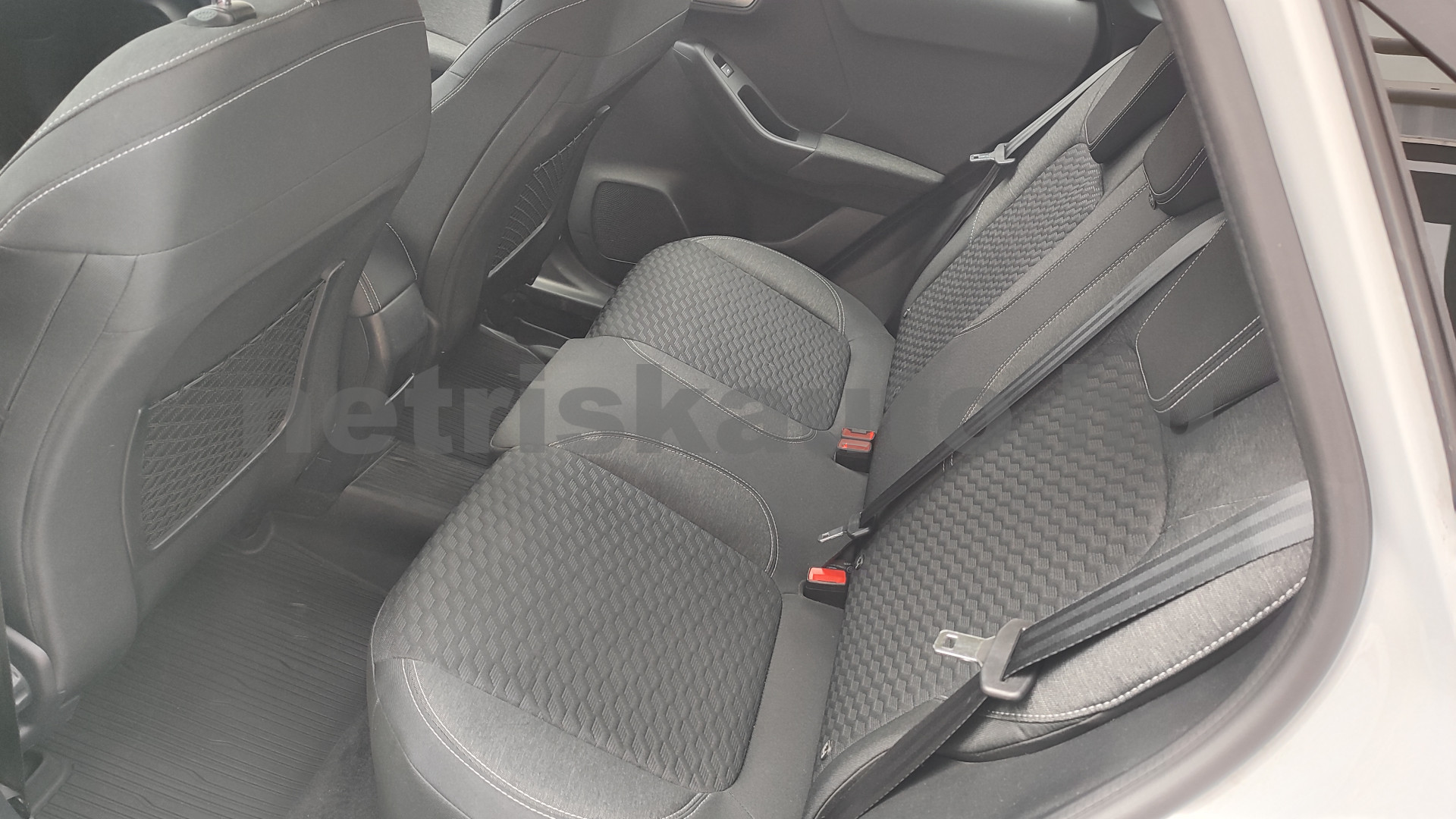 FORD Puma 1.0 EcoBoost Freedom személygépkocsi - 999cm3 Benzin 121422 9/12