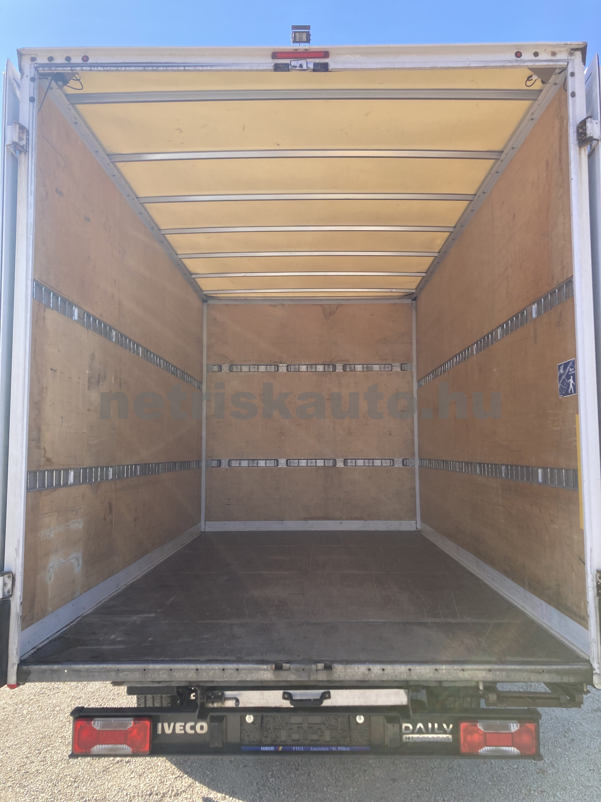 IVECO 35 35 S 18 4100 Aut. tehergépkocsi 3,5t össztömegig - 2998cm3 Diesel 121283 5/8