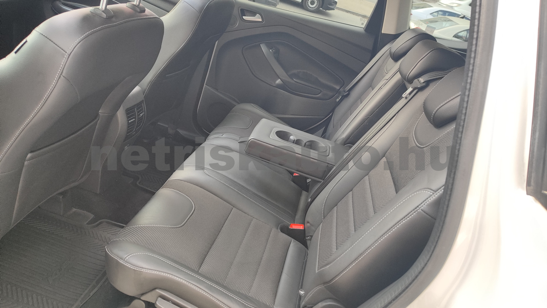 FORD Kuga 2.0 TDCi Titanium Powershift személygépkocsi - 1997cm3 Diesel 121297 9/12