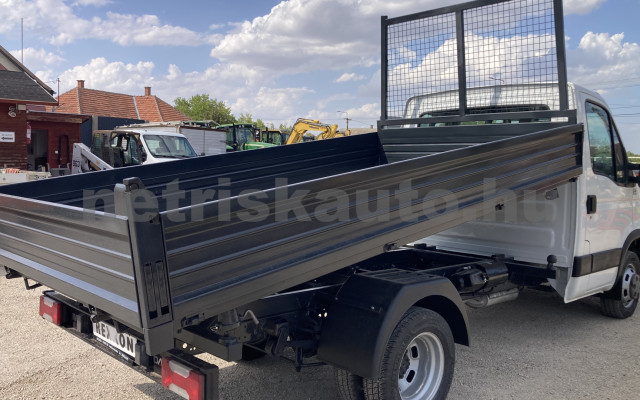 IVECO 35 35 C 15 3450 tehergépkocsi 3,5t össztömegig - 2998cm3 Diesel 121559 4/9