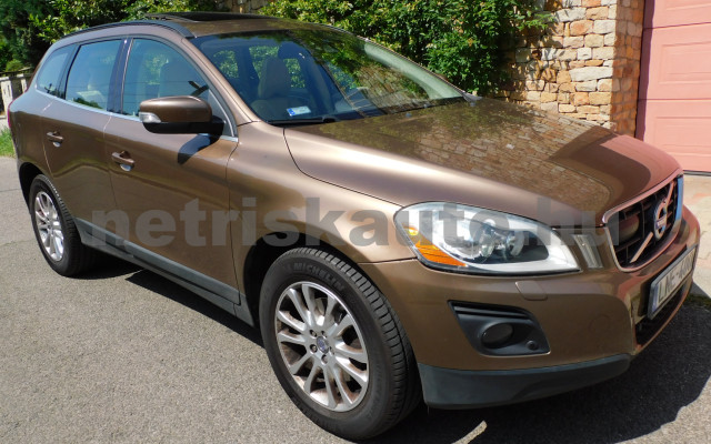 VOLVO XC60 2.4 D [D5] Summum Geartronic személygépkocsi - 2400cm3 Diesel 121176 2/12