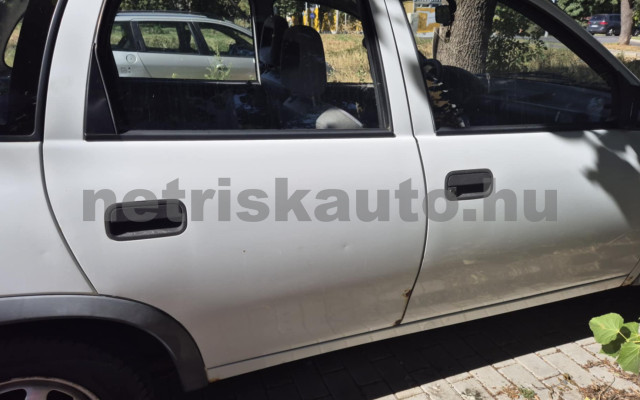 OPEL Corsa 1.2i City személygépkocsi - 1196cm3 Benzin 121247 3/12