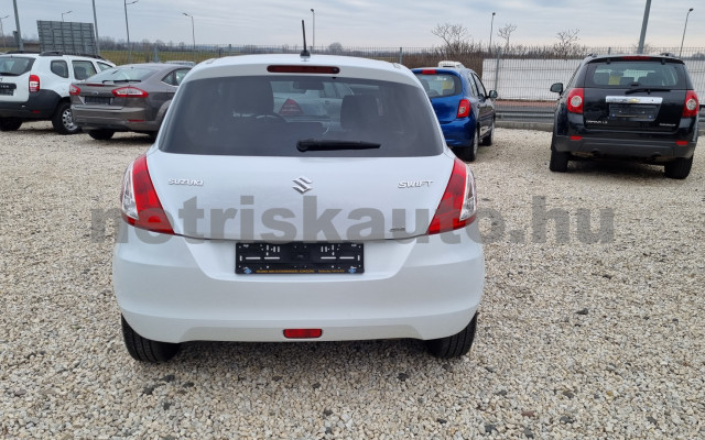 SUZUKI Swift 1.2 GC AC ESP személygépkocsi - 1242cm3 Benzin 120041 7/12