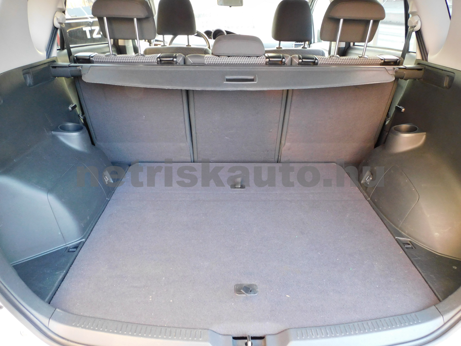 TOYOTA Corolla Verso/Verso 2.2 D-CAT Lounge személygépkocsi - 2231cm3 Diesel 121050 10/12