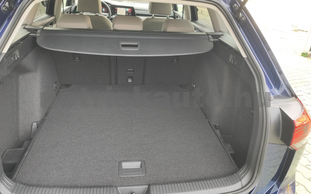 VW Golf 1.5 eTSI ACT Style DSG személygépkocsi - 1498cm3 Hybrid 121617 10/12