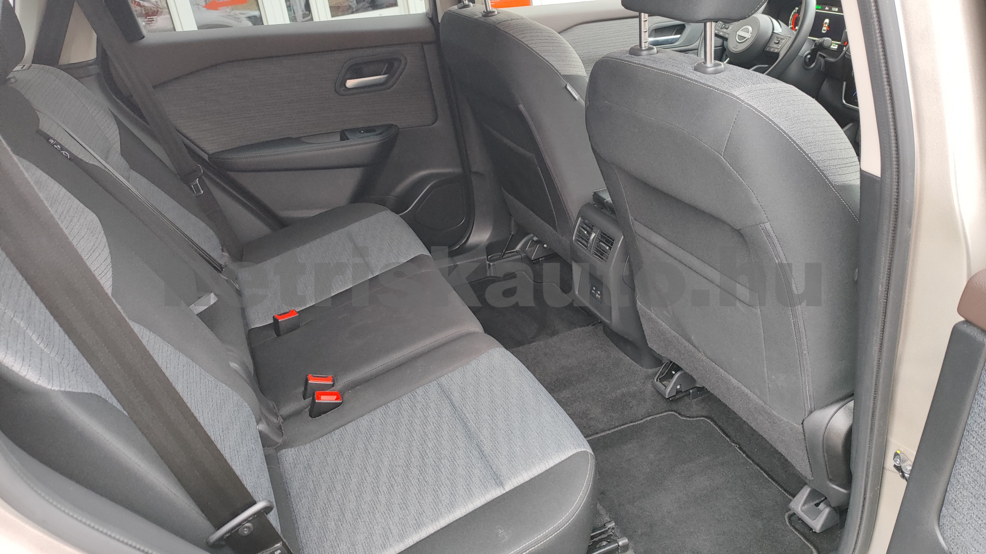 NISSAN X-Trail 1.5 e-Power N-Connecta Aut. személygépkocsi - 1497cm3 Hybrid 121358 9/12