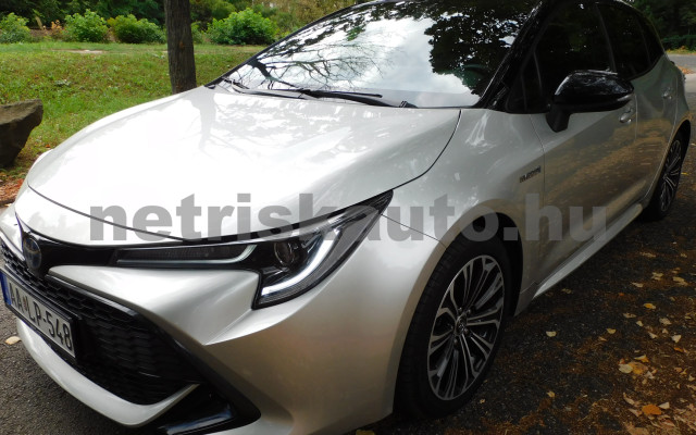 TOYOTA Corolla 2.0 Hybrid Comfort e-CVT személygépkocsi - 1987cm3 Hybrid 120401 3/12