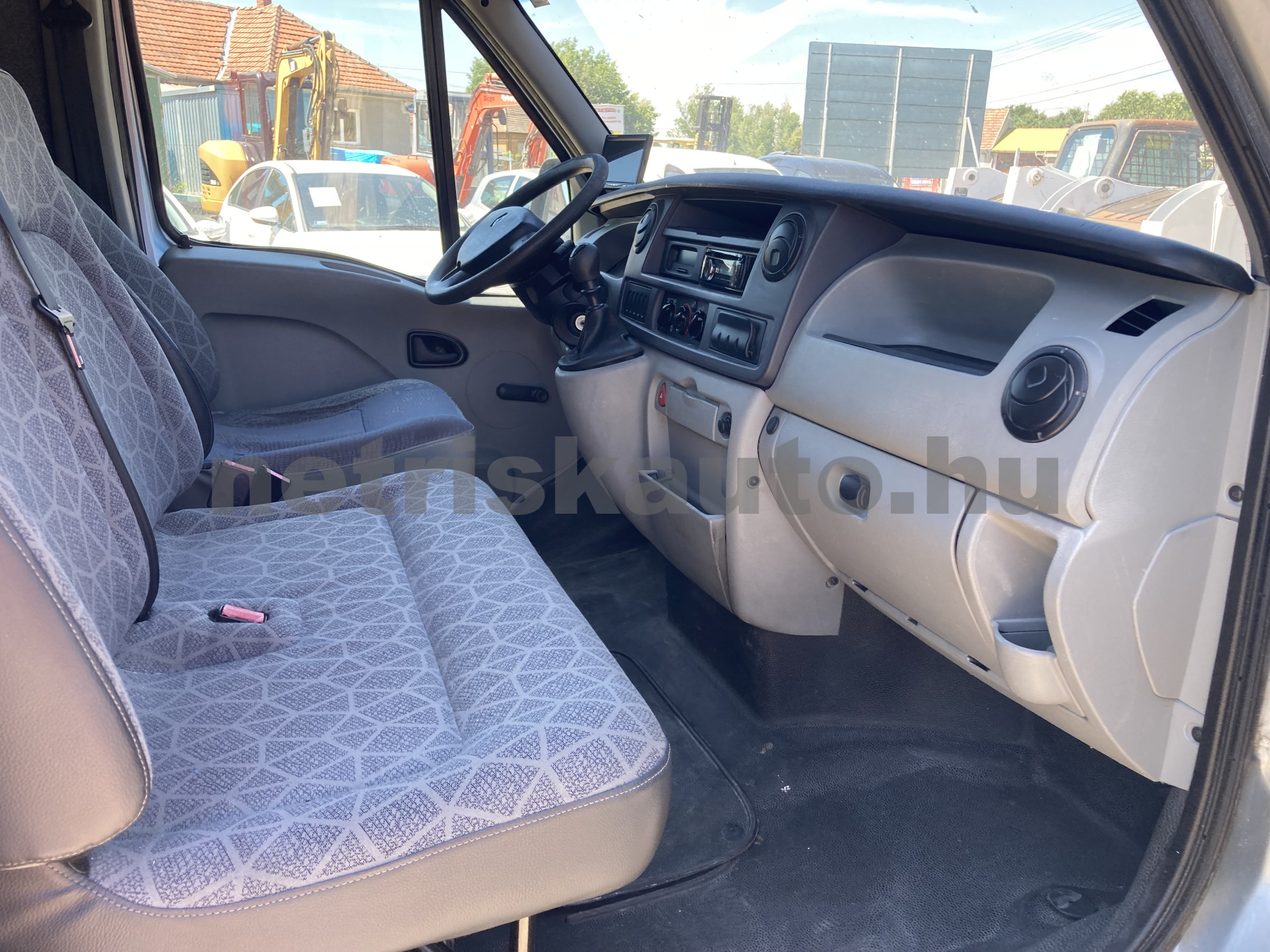 RENAULT Master 2.5 dCi L3H1 tehergépkocsi 3,5t össztömegig - 2463cm3 Diesel 121167 12/12