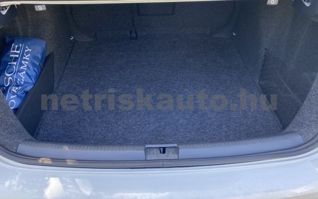 VW Jetta 1.2 TSI Comfortline személygépkocsi - 1197cm3 Benzin 121444 10/12