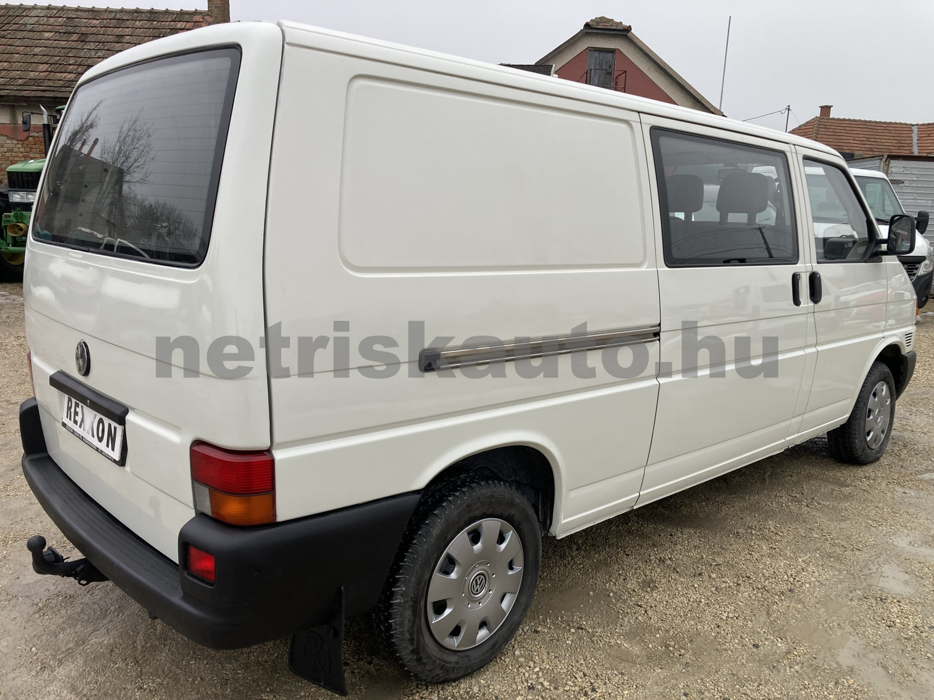 VW Transporter 2.4 Mixto tehergépkocsi 3,5t össztömegig - 2370cm3 Diesel 121377 4/9