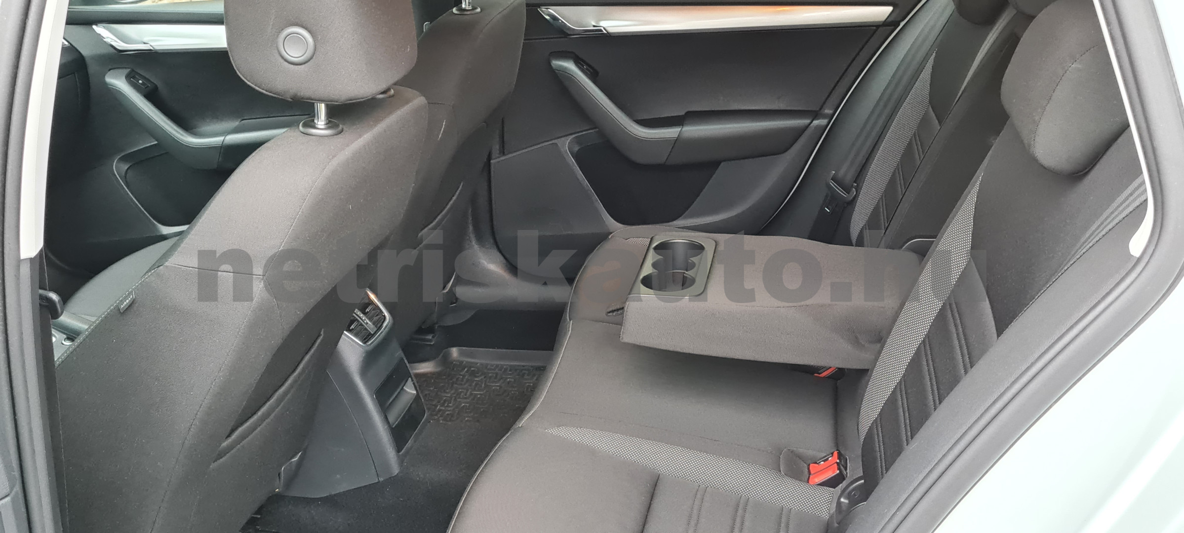 SKODA Octavia 1.4 TSI Ambition személygépkocsi - 1395cm3 Benzin 121033 5/6