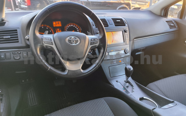 TOYOTA Avensis 2.2 D-4D Sol Aut. személygépkocsi - 2231cm3 Diesel 121404 6/12