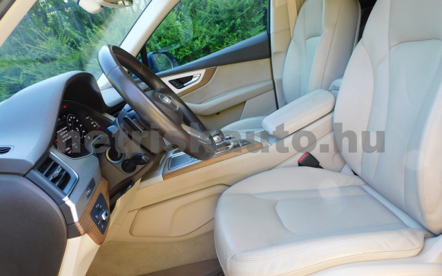 AUDI Q7 3.0 V6 TDI quattro tiptronic személygépkocsi - 2967cm3 Diesel 121140 5/12
