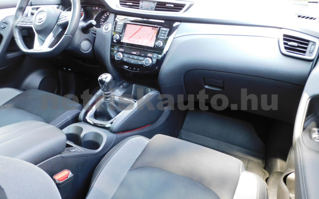 NISSAN Qashqai 1.3 DIG-T N-Connecta személygépkocsi - 1332cm3 Benzin 120360 8/12