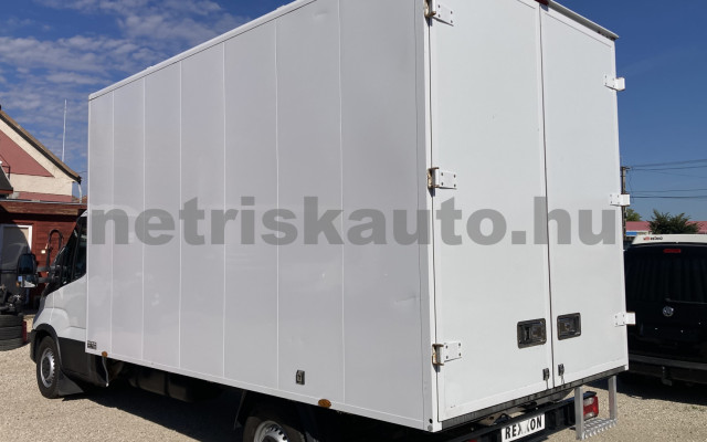 IVECO 35 35 S 18 4100 tehergépkocsi 3,5t össztömegig - 2998cm3 Diesel 121271 3/8