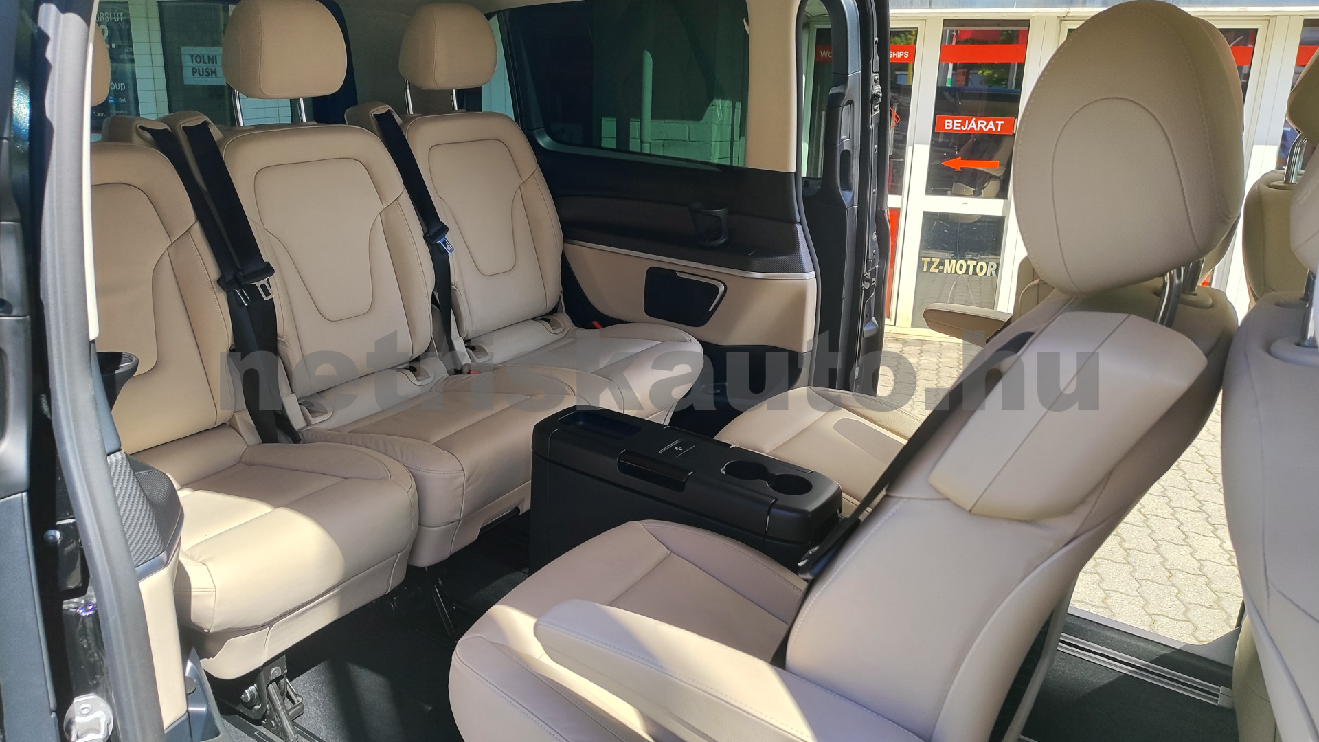 MERCEDES-BENZ V-osztály V 250 BlueTec/d L Aut. 7sz tehergépkocsi 3,5t össztömegig - 1950cm3 Diesel 121459 7/12