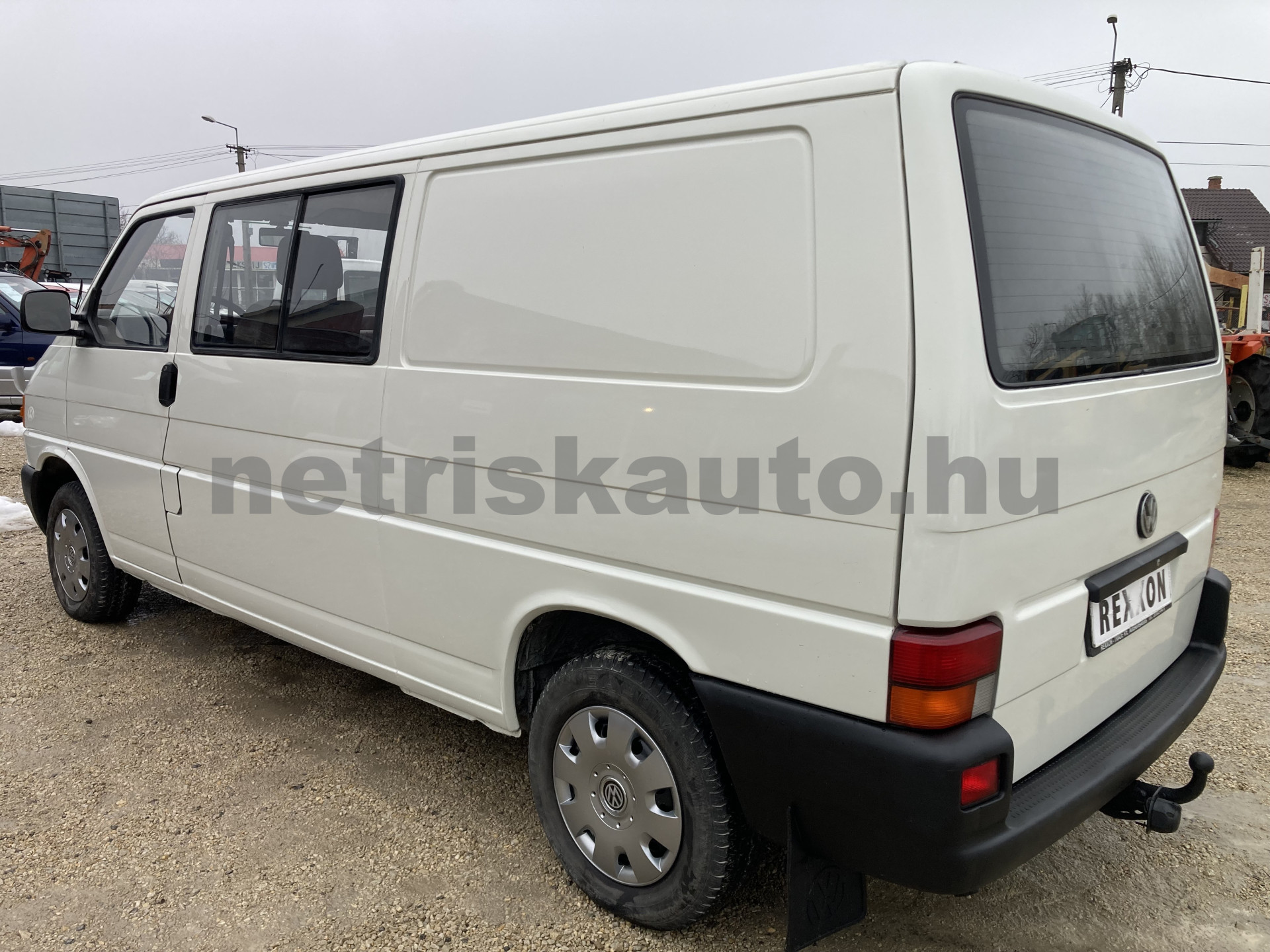 VW Transporter 2.4 Mixto tehergépkocsi 3,5t össztömegig - 2370cm3 Diesel 121377 3/9