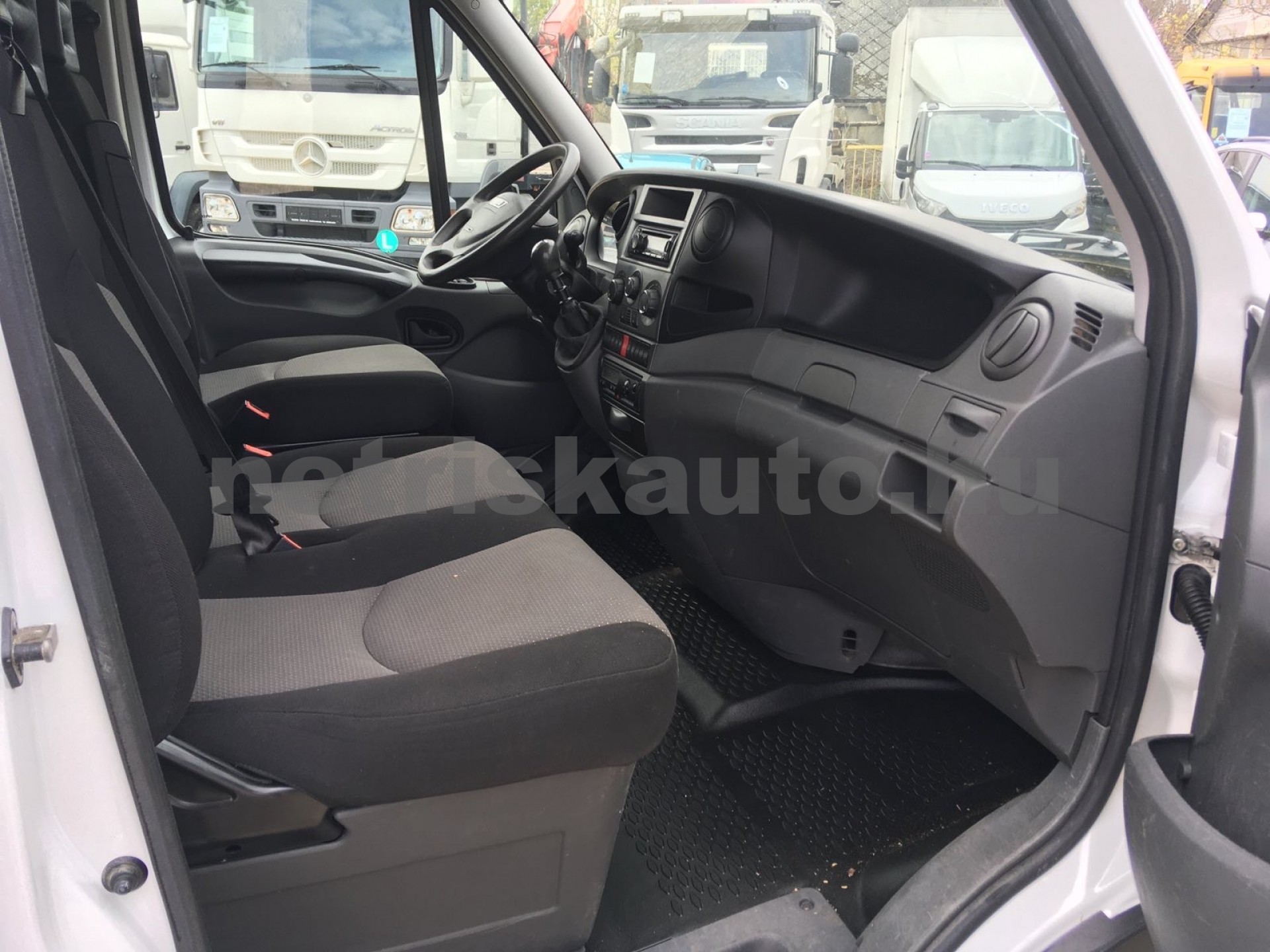 IVECO Egyéb tehergépkocsi 3,5t össztömegig - 2998cm3 Diesel 119450 8/8