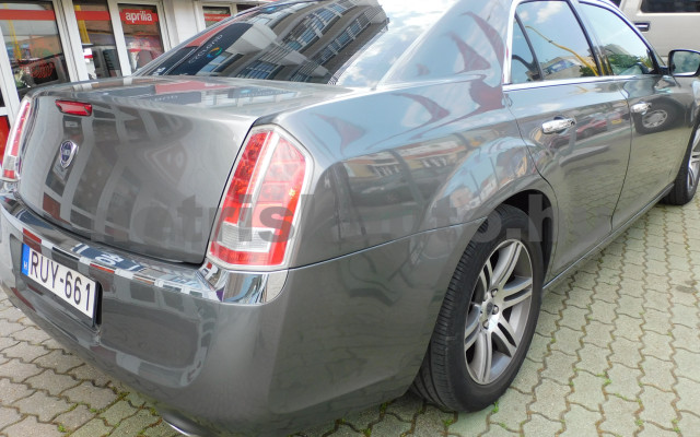 LANCIA Thema 3.0 CRD Platinum Aut. személygépkocsi - 2987cm3 Diesel 120241 4/12