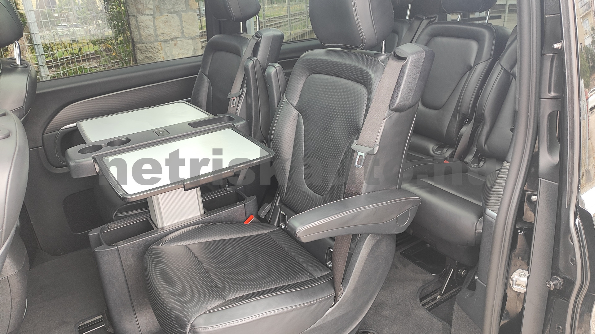 MERCEDES-BENZ V-osztály V 300 BlueTEC/d L Aut. 4x4 7sz tehergépkocsi 3,5t össztömegig - 1950cm3 Diesel 121502 9/12
