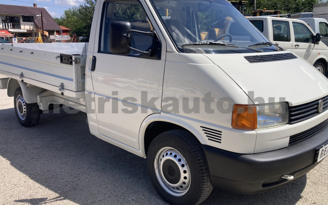 VW Transporter 1.9 7DE 1H2 F tehergépkocsi 3,5t össztömegig - 1896cm3 Diesel 121229 2/8