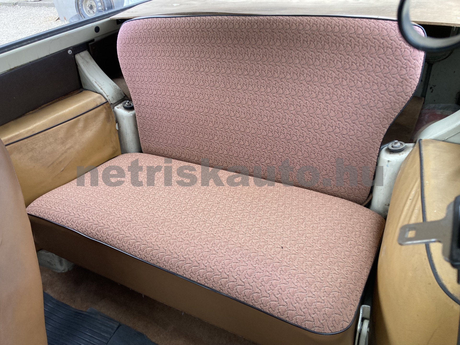 TRABANT 1.1 1.1 Kombi személygépkocsi - 1043cm3 Benzin 121430 10/10