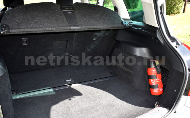 PEUGEOT 308 1.6 e-HDi Access személygépkocsi - 1560cm3 Diesel 121258 5/11