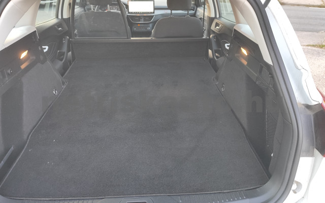FORD Focus Kombi 1.5 TDCi tehergépkocsi 3,5t össztömegig - 1499cm3 Diesel 121604 10/12