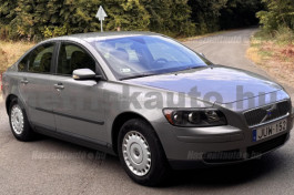 VOLVO S40 1.6 Momentum személygépkocsi - 1596cm3 Benzin 121595