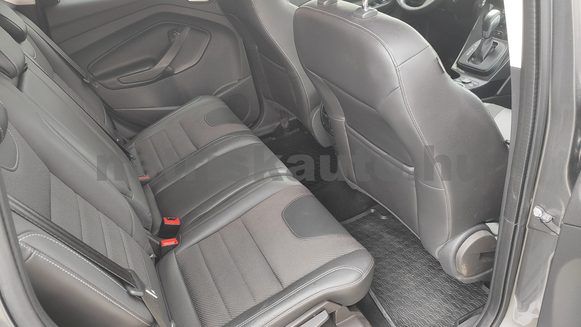 FORD Kuga 2.0 TDCi Titanium Plus Powershift személygépkocsi - 1997cm3 Diesel 121492 9/12