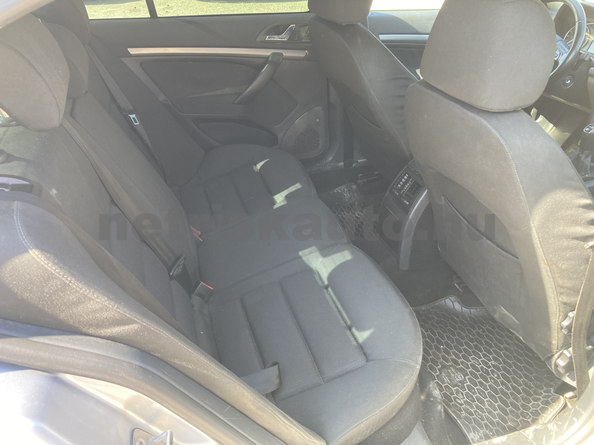 SKODA Octavia 1.6 CR TDI Elegance DPF személygépkocsi - 1598cm3 Diesel 121199 10/11