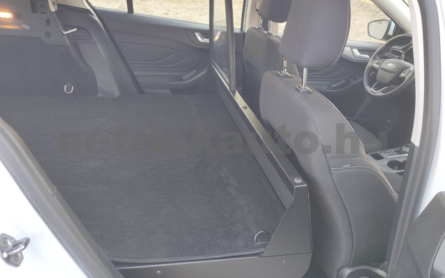 FORD Focus Kombi 1.5 TDCi tehergépkocsi 3,5t össztömegig - 1499cm3 Diesel 121604 9/12