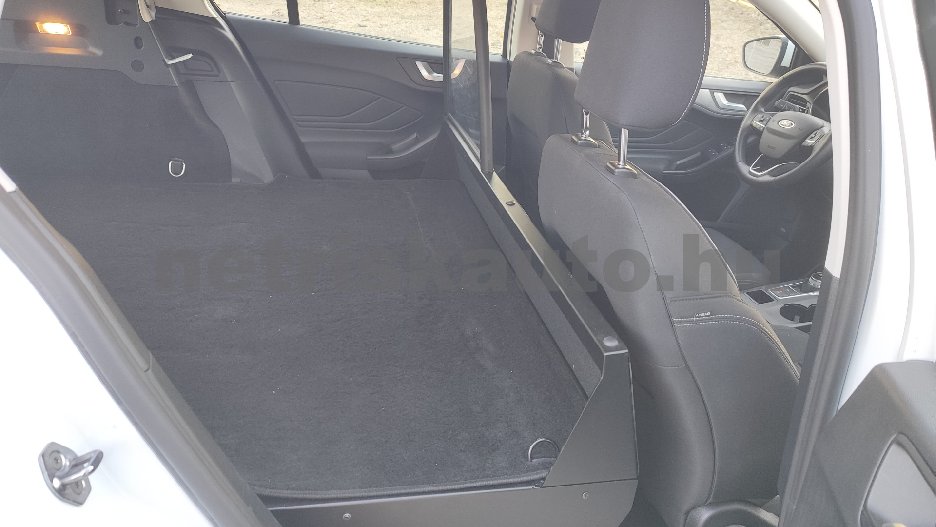 FORD Egyéb tehergépkocsi 3,5t össztömegig - 1499cm3 Diesel 121604 9/12