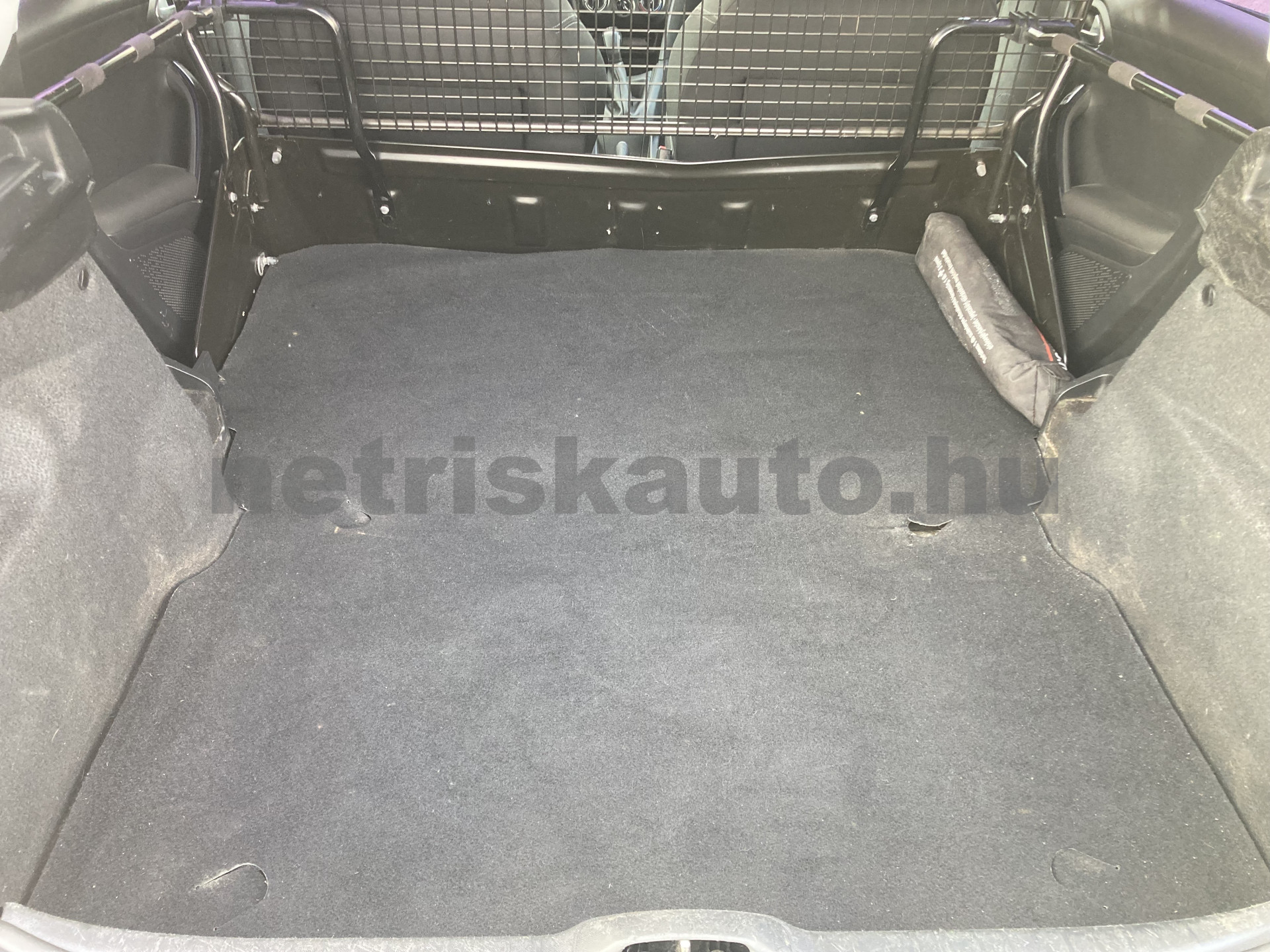 PEUGEOT 208 1.6 BlueHDi Van tehergépkocsi 3,5t össztömegig - 1560cm3 Diesel 121449 9/9