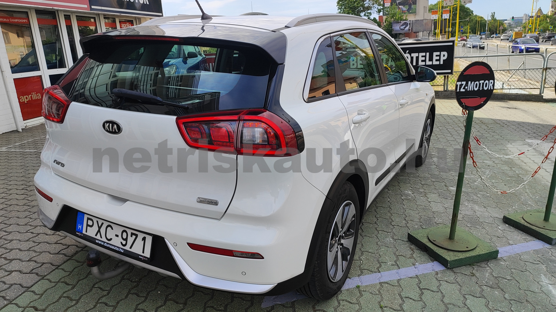 KIA Niro 1.6 GDI LX DCT személygépkocsi - 1580cm3 Hybrid 121487 12/12