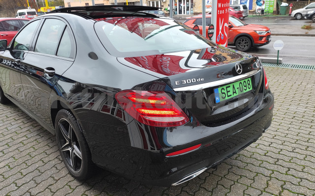 MERCEDES-BENZ E-osztály E 300 de 9G-TRONIC EQ Power személygépkocsi - 1950cm3 Hybrid 121326 2/12