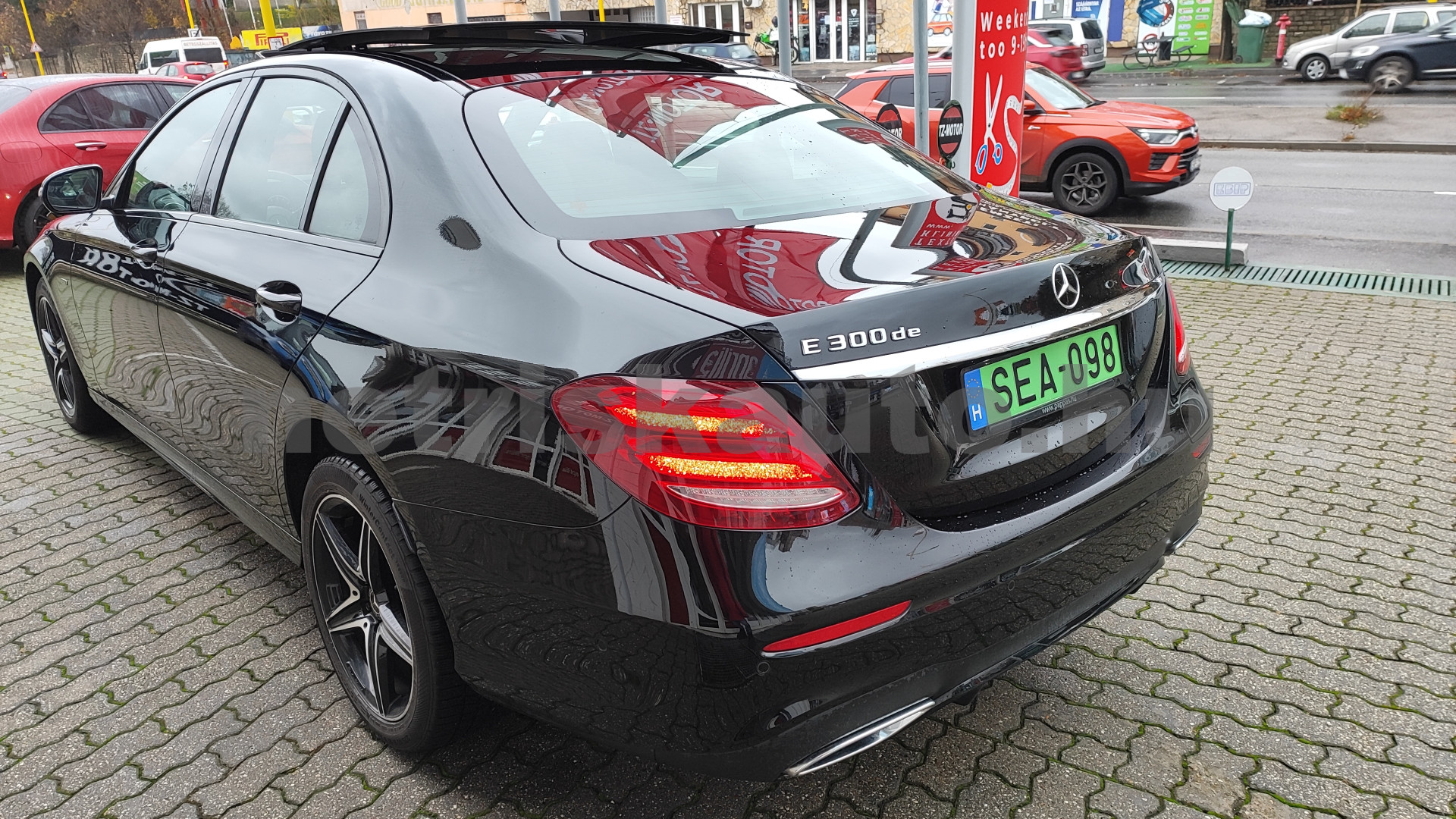 MERCEDES-BENZ E-osztály E 300 de 9G-TRONIC EQ Power személygépkocsi - 1950cm3 Hybrid 121326 2/12