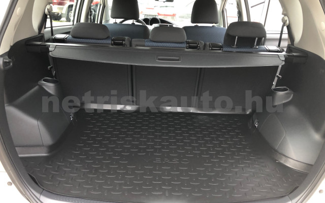 TOYOTA Corolla Verso/Verso 1.6 D-4D Active személygépkocsi - 1598cm3 Diesel 119938 10/12
