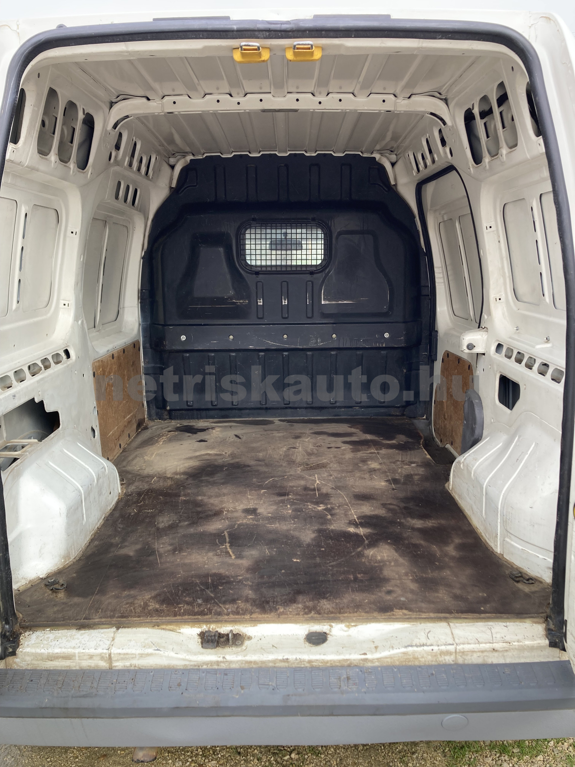 FORD Connect 1.8 TDI Transit 220 LWB tehergépkocsi 3,5t össztömegig - 1753cm3 Diesel 121386 8/9