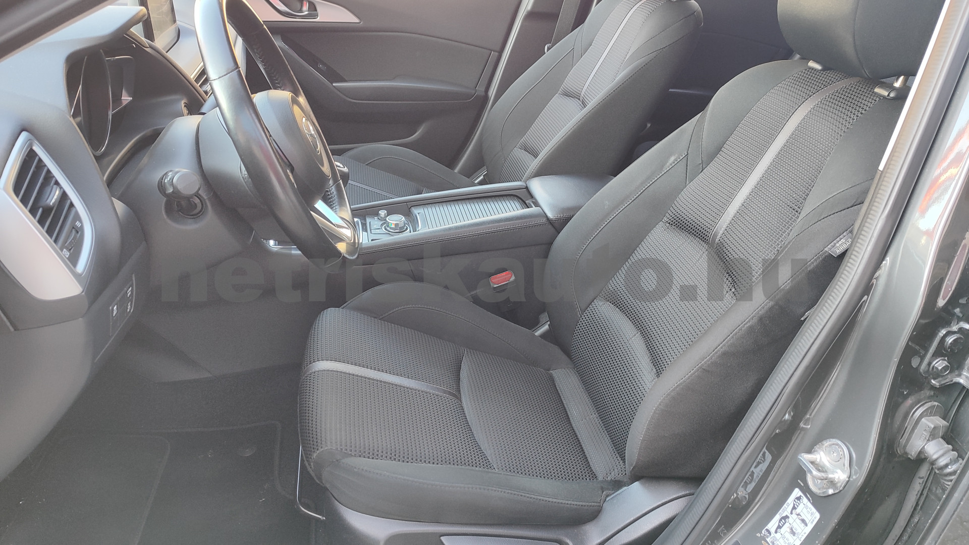 MAZDA Mazda 3 2.2 D Challenge személygépkocsi - 2191cm3 Diesel 121376 5/12