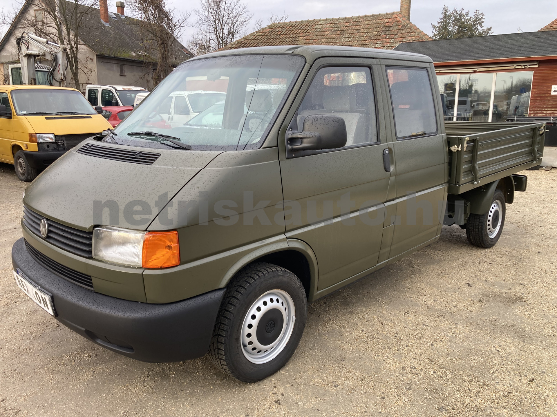 VW Transporter 2.4 Syncro 7DM 1F5 F tehergépkocsi 3,5t össztömegig - 2370cm3 Diesel 121346 2/9