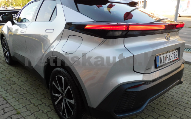 TOYOTA C-HR 1.8 Hybrid Style e-CVT személygépkocsi - 1798cm3 Hybrid 121244 3/12