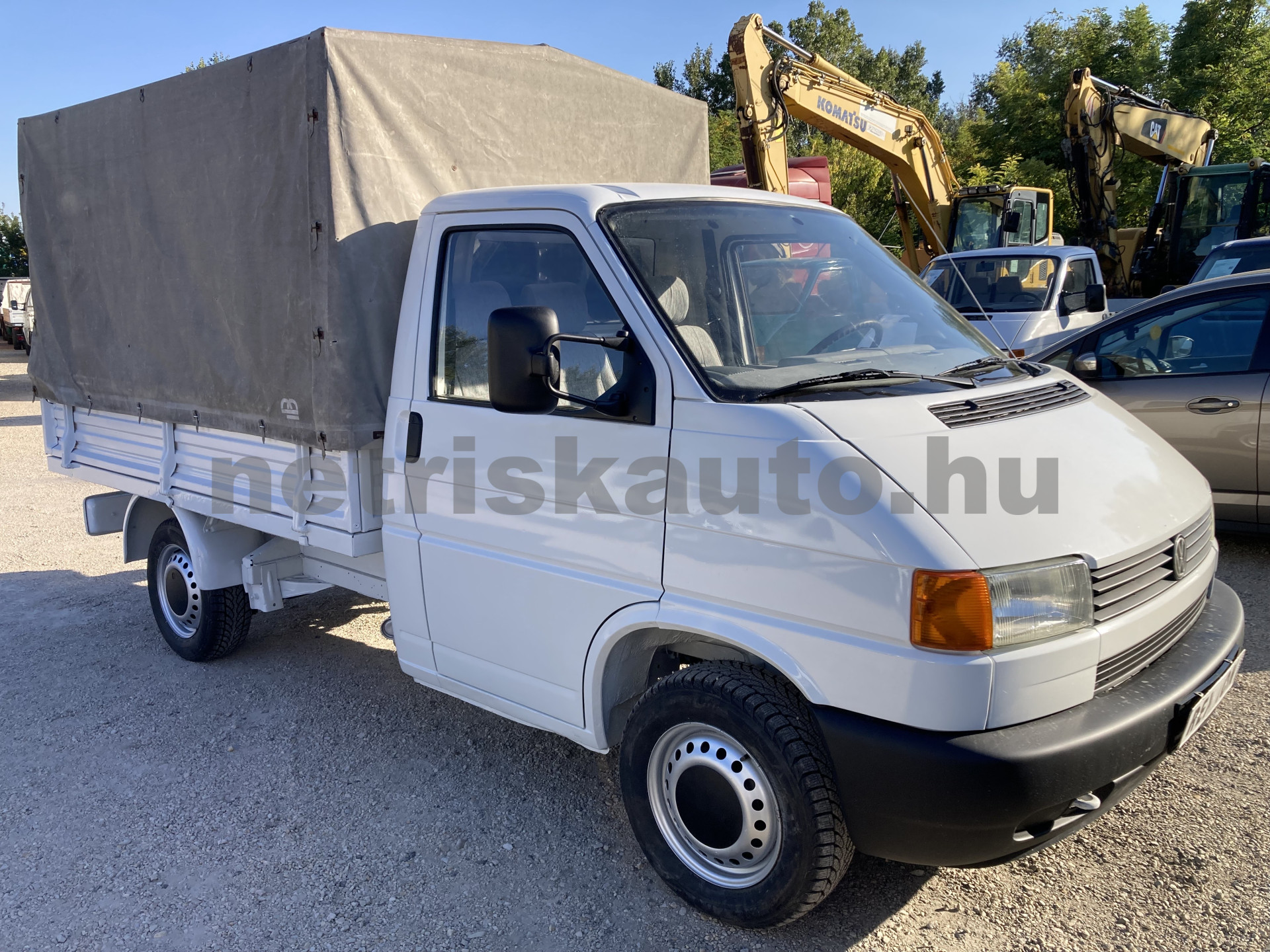 VW Transporter 2.4 70E 1F2 O tehergépkocsi 3,5t össztömegig - 2370cm3 Diesel 121606 2/8