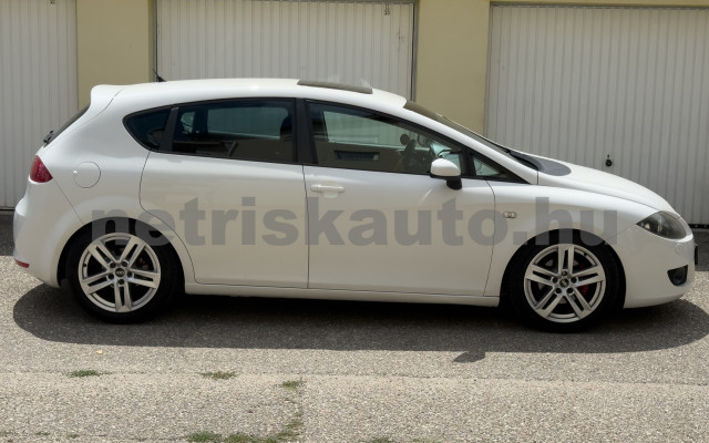 SEAT Leon 1.4 TSI White Edition személygépkocsi - 1390cm3 Benzin 121540 5/8