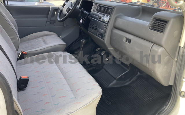VW Transporter 2.4 7DM 1Z2 F tehergépkocsi 3,5t össztömegig - 2370cm3 Diesel 121554 8/9