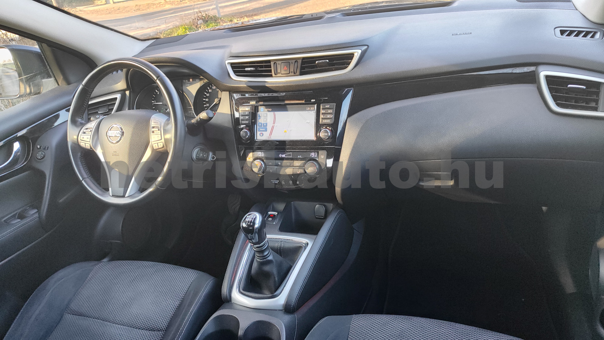 NISSAN Qashqai 1.6 dCi Tekna személygépkocsi - 1598cm3 Diesel 121405 6/12