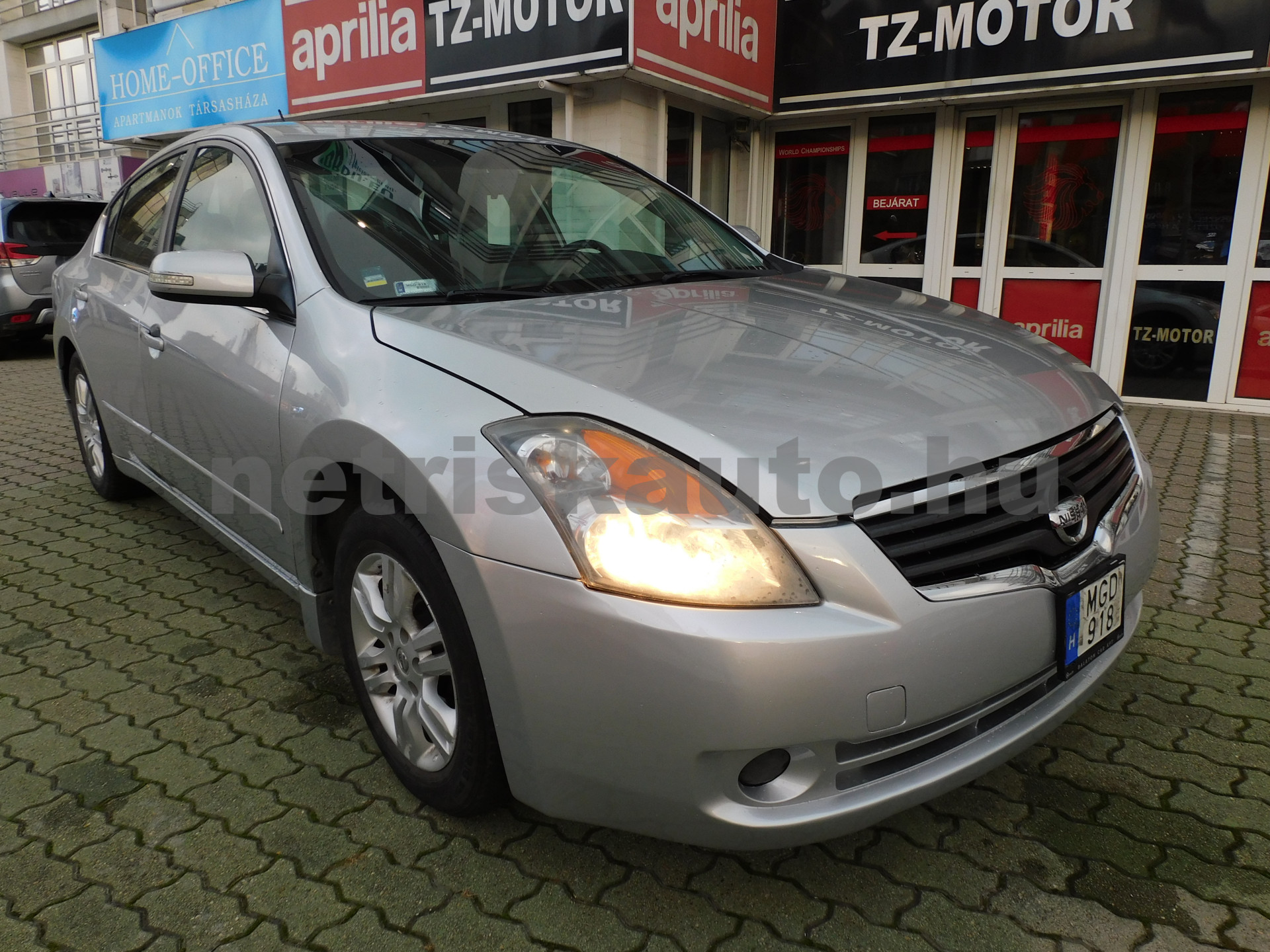 NISSAN Egyéb személygépkocsi - 2488cm3 Hybrid 121324 1/11