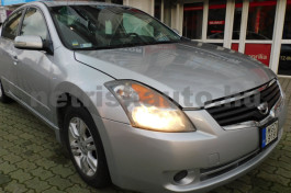 NISSAN Egyéb személygépkocsi - 2488cm3 Hybrid 121324