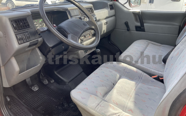 VW Transporter 2.4 70E 1F5 F tehergépkocsi 3,5t össztömegig - 2370cm3 Diesel 121621 7/8