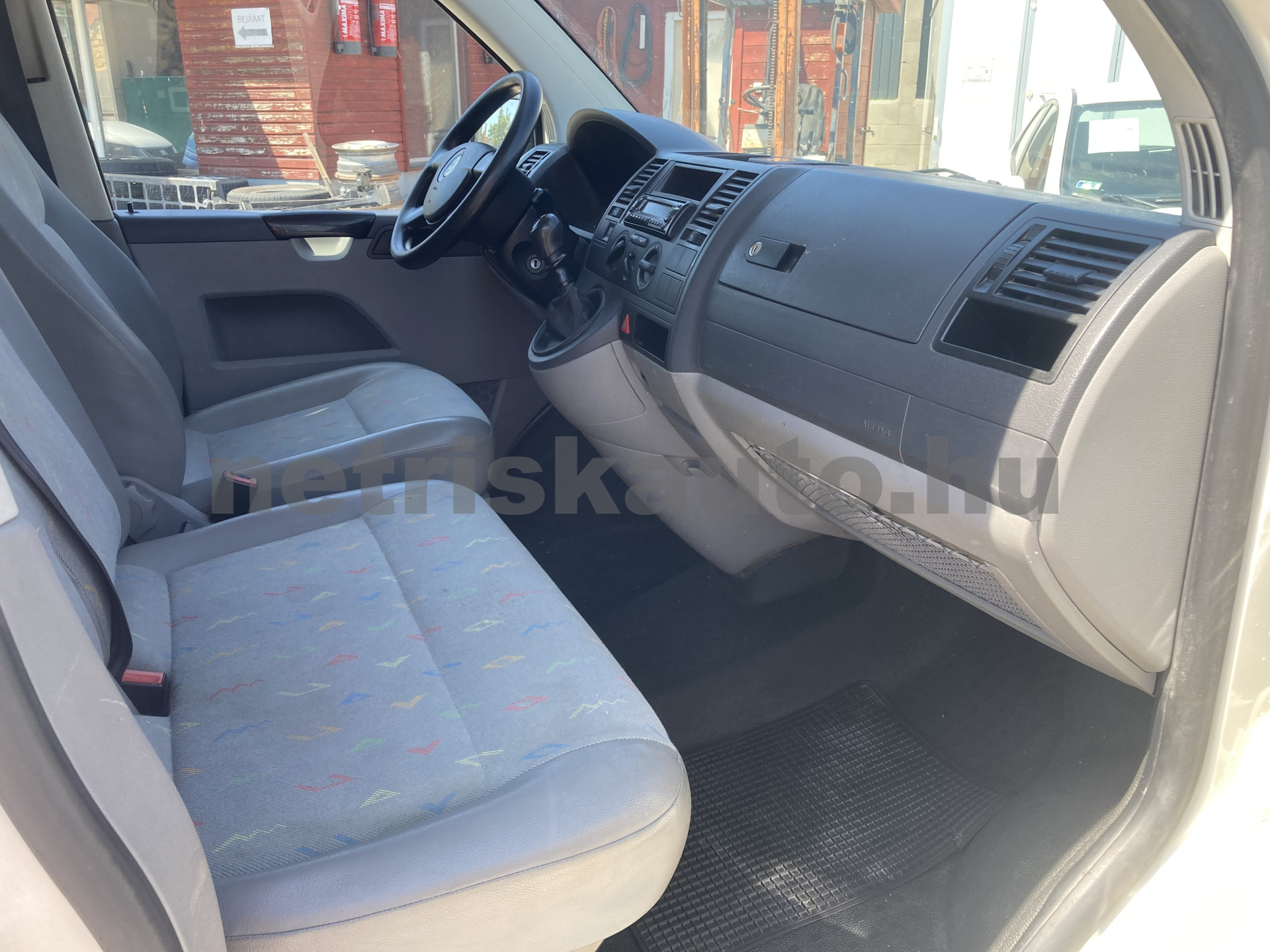 VW Transporter 2.5 TDI tehergépkocsi 3,5t össztömegig - 2461cm3 Diesel 120884 9/9